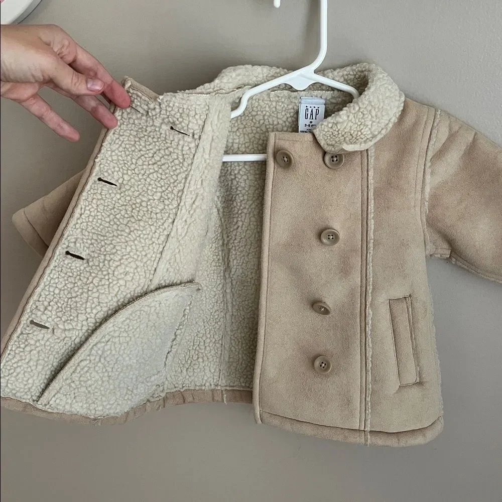 Baby GAP faux suede sherpa lined double breasted coat, 3-6 months tan jacket y2k
